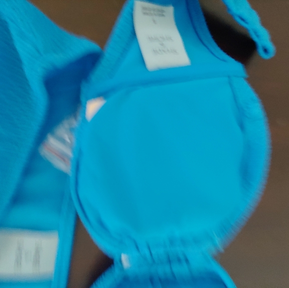 Shade Shore Swim The Shade And Shore Bikini Set Consists Of A